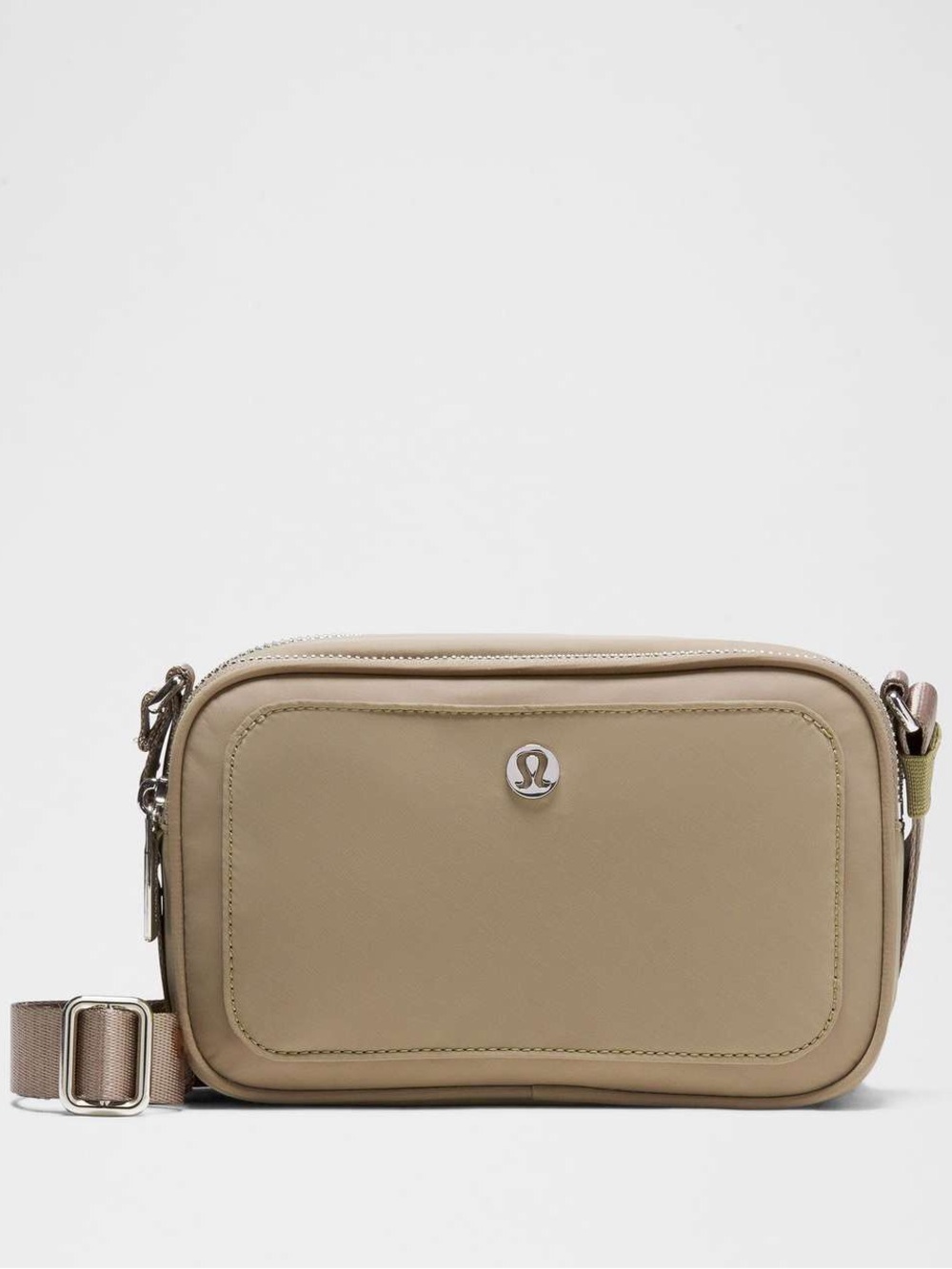 NWOT Lululemon Athletica Crossbody Camera Bag 2L Tan Khaki